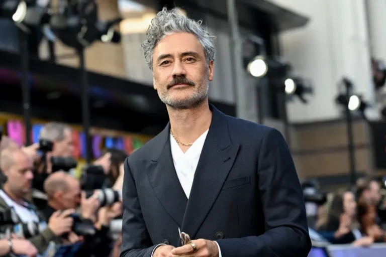 Taika Waititis Star Wars-film er sat i bero